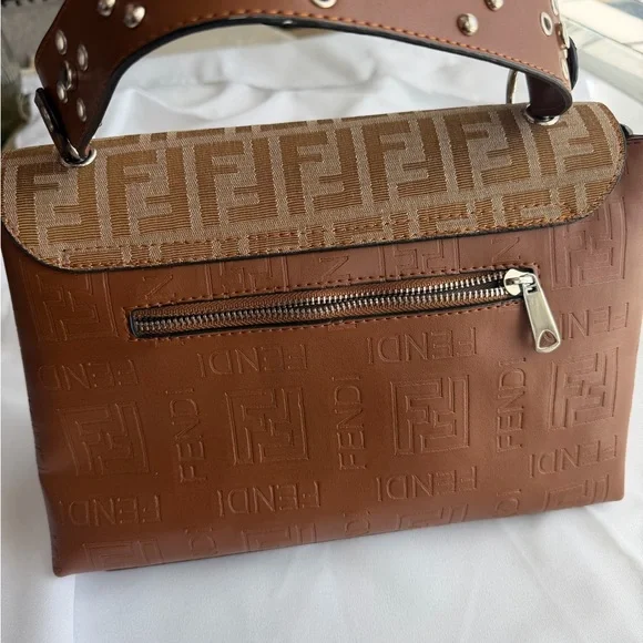 Brown and Cream Shoulder Bag - Picture 4 of 7